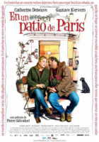 Poster de la película 'En un patio de París'